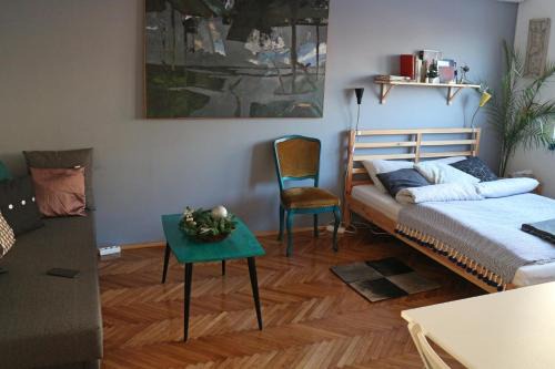 Dorcol Apartment | Atelier 22