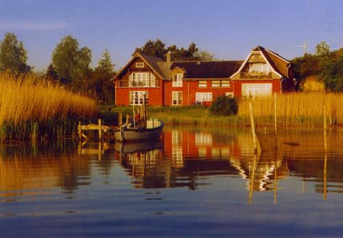 Neuenkirchen Apartment | Atelierhaus am Bodden FeWo A oben
