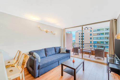 Las Condes Apartment | Atenas Park 1D con Estacionamiento y Wifi
