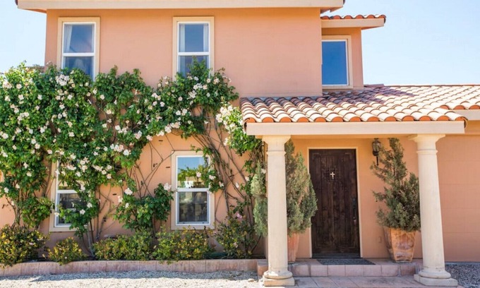 Templeton House | Aterno Vineyard, Guest House