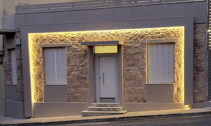 Petralona Apartment | Athens Philopapou House