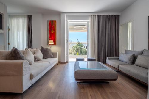 Vouliagmeni Apartment | Athens Riviera Aelia Luxury Suite By The Sea