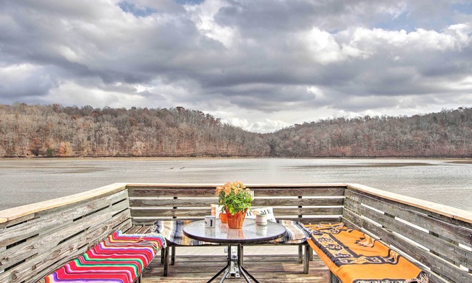 Athens Cabin | Athens Vintage Fishing Cabin on Elk River!