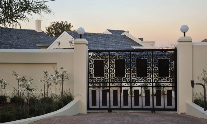 Greater Johannesburg Metropolitan Area House | Atholl Guest House