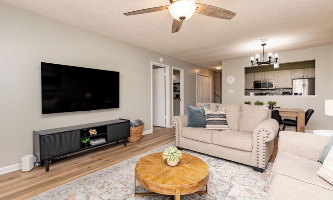 Warner Robins House | AtHome+1 Stay | 3BR 3Bath Townhome | Pet Friendly