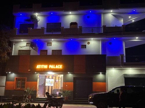 Varanasi Hotel | Atithi Palace Luxury Guest House