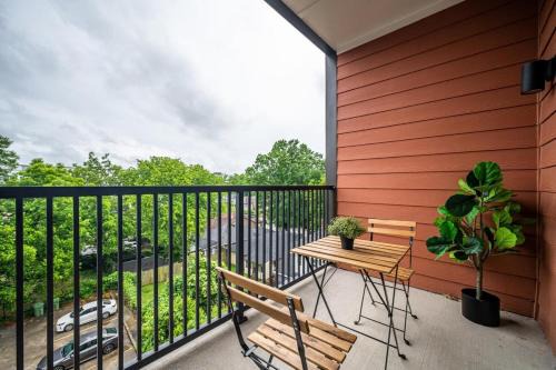 Old Fourth Ward House | ATL Downtown New-Built Roof-top balcony City View 525Pkwy