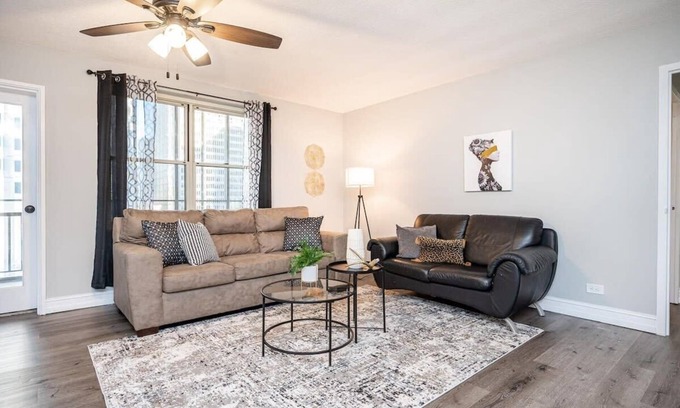 Downtown Atlanta Condo | ATL Downtown Private Balcony 24h Concierge