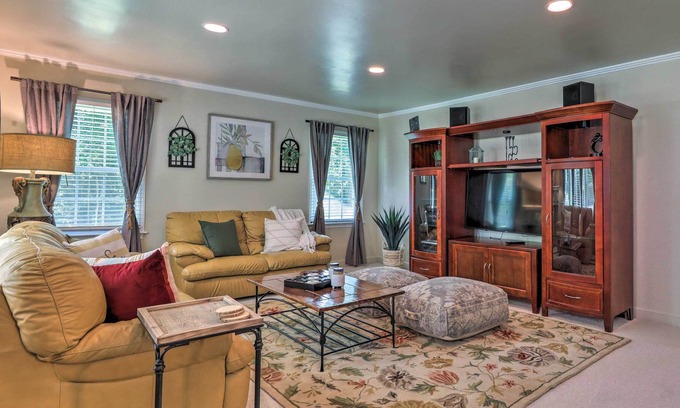 Cliftondale Cottage | Atlanta Area Cottage w/ Grill + Huge Yard!