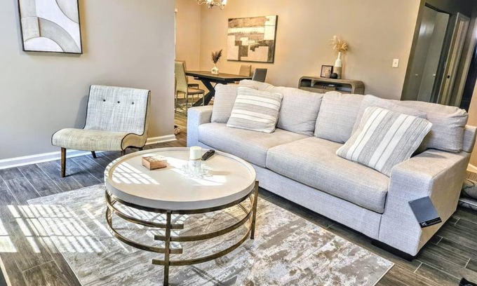 Decatur House | Atlanta Gem Close to It All