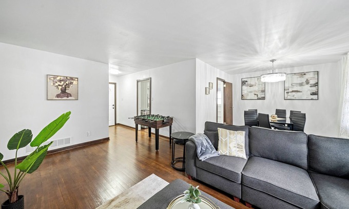 North Druid Hills House | Atlanta Oasis w/3 Queens & Backyard Near Hotspots