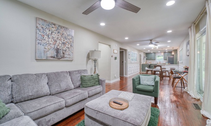 East Point House | Atlanta's East Point charm, just a 13-min drive away from Mercedes-Benz Stadium