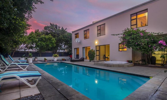 Sunset Beach Bed & Breakfast | Atlantic Bay Lodge