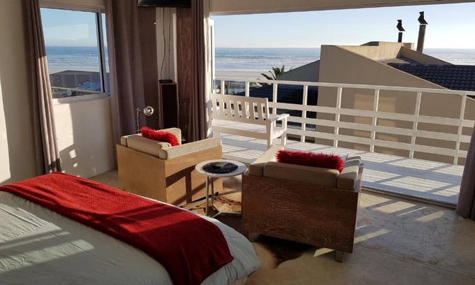 Melkbosstrand Apartment | Atlantic Loft - Open plan apartment with Sea Views