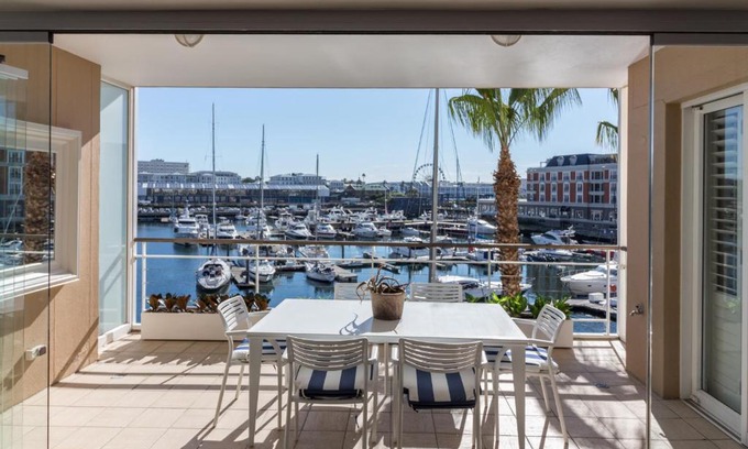 Victoria and Alfred Waterfront Apartment | Atlantic Marina