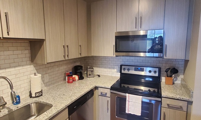 Atlantic Station Area Apartment | Atlantic Station Hidden Gem
