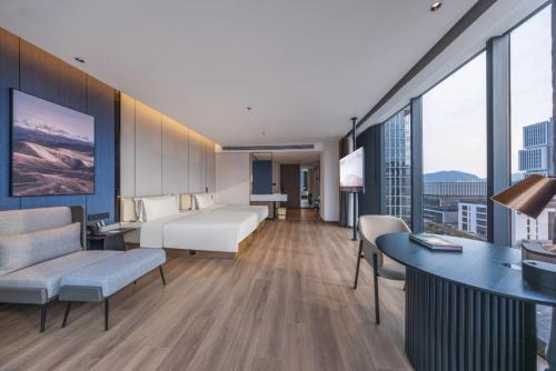 Cuiping District Hotel | Atour Hotel Yibin Lingang University Town Convention and Exhibition Center