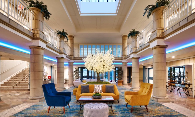 Airport Area Hotel | Atrium Hotel at Orange County Airport