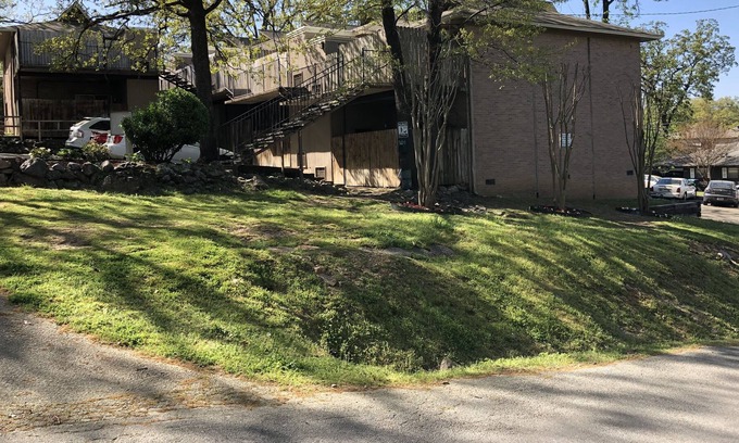 Hillcrest Apartment | Attention Travel Professionals (nurses, etc)! Long-term Rental