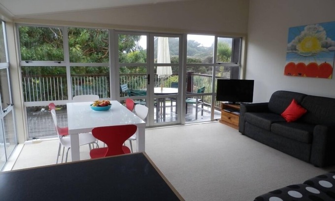 Whiritoa House | Attractive 2 bed bach in secluded setting