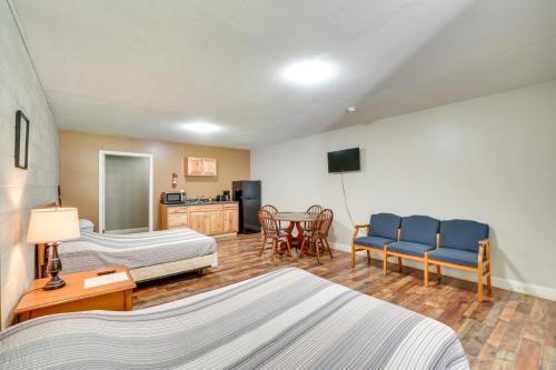 Briceville Apartment | ATV Trails and Adventure Briceville Mountain Studio