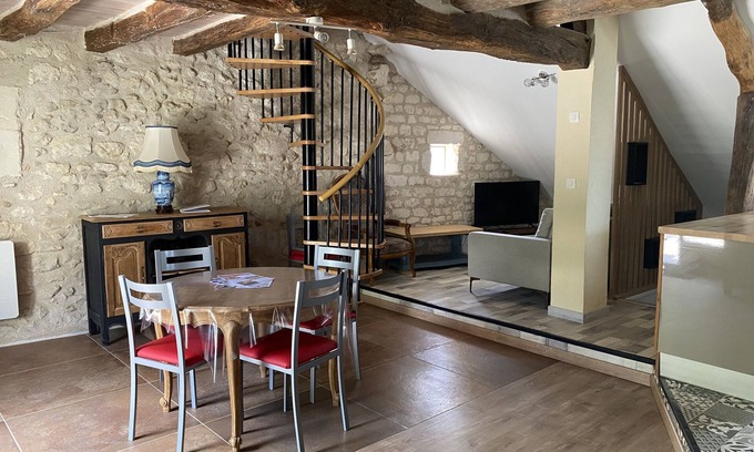 Seigy House | Atypical village house, old stones