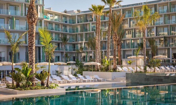 Santa Susanna Hotel | Atzavara Hotel & Spa