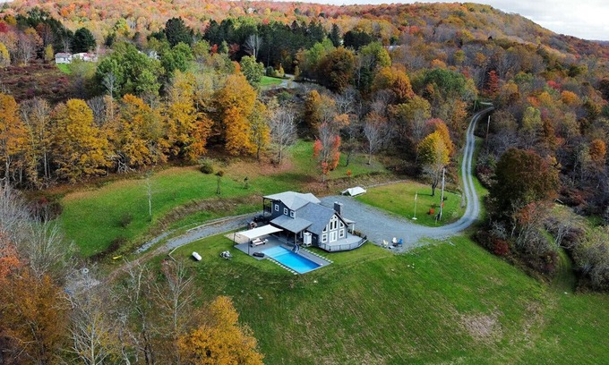 Parksville Ski Chalet | Au Bon Orchard - Catskills Mountain Views/Private Heated Pool and Jacuzzi
