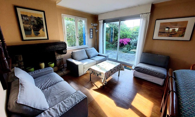 Finistere House | Au Bord de la mer à 50 m de la Plage et des Rochers. 140 m2. Jardin, Terrasse