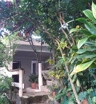 Tartane Apartment | AU JARDIN FLEURI