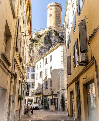 Foix Apartment | Au Pied du Château, Gîte Le Grand Fux