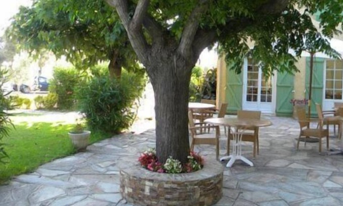 Lucciana Hotel | Auberge Les Oliviers