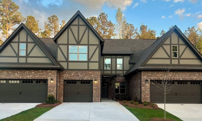 Auburn House | Aubie's Clubhouse