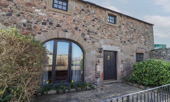 Akeld House | AUBRETIA TRAIL, family friendly in Wooler