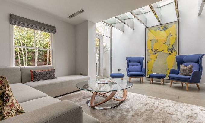 Campden Apartment | Aubrey Walk by onefinestay