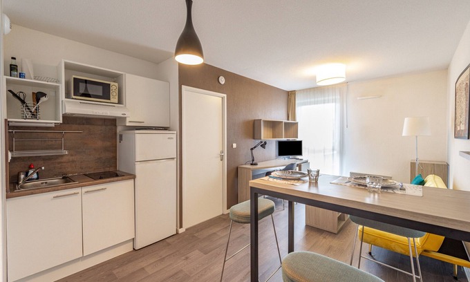 Toulouse South-East Apartment | Auriol - Appt contemporain