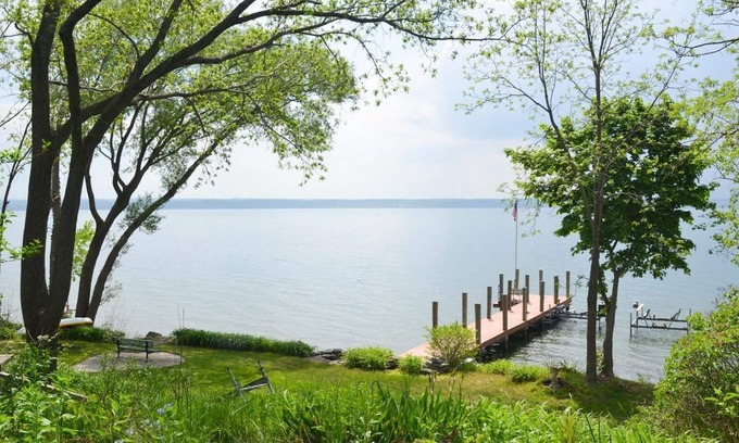Town of Ledyard Cottage | Aurora Escape: "Spectacular Design Awaits You!"