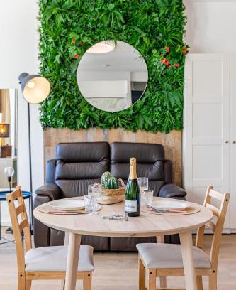 Saint-Charles Apartment | Aurora Lov'Room Proche de Saint Charles