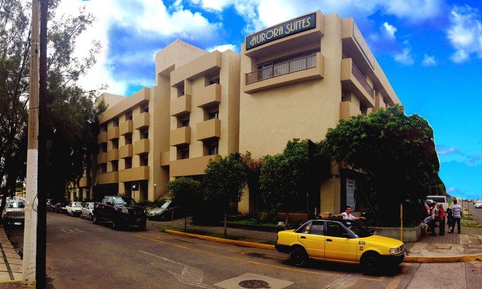 Zona Expo Hotel | Aurora Suites