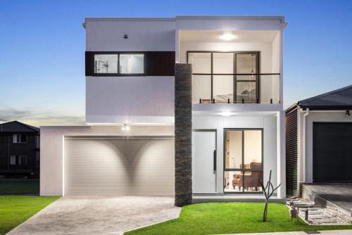 Austral House | Austral Luxury 5Br Classic Model House