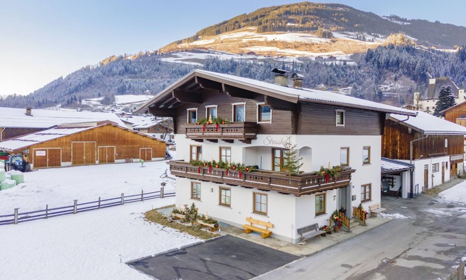Stuhlfelden Apartment | Austrian holiday home with central location