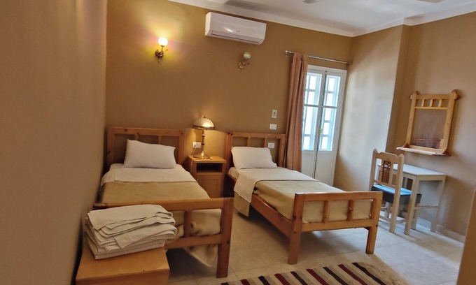 Luxor Hotel | Authentic 7-Room Hotel with Nile Temple and Mountain Views – AC and WiFi