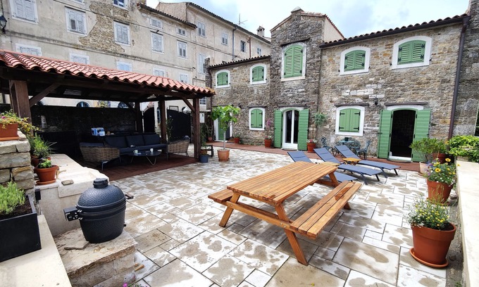 Motovun Villa | Authentic Istrian stone house in heart of Motovun