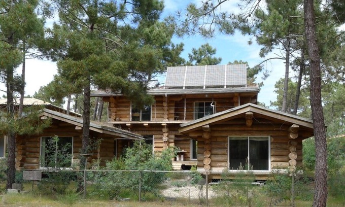 Carcans Plage Ski Chalet | Authentic log in the heart of the pine forest for 10 people