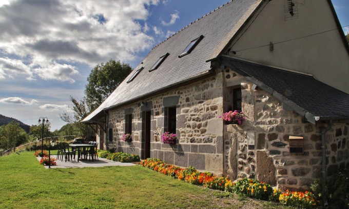 Mont-Dore Cottage | Authentic mountain buron with exceptional view