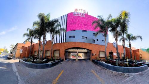 Tlalnepantla de Baz Hotel | Autoparador Del Valle