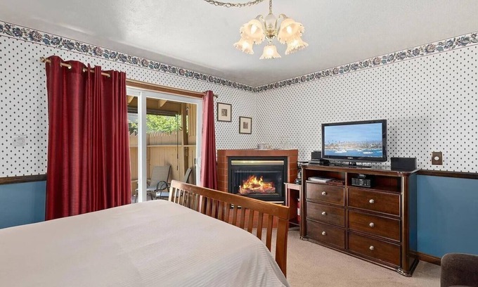Julian Apartment | Autumn Room @ Eaglenest Inn w/Pool & SPA