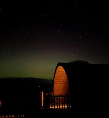 Hallington Ski Chalet | Autumn Special Offer - Secluded Luxury Cabins with stream, stargazing, walks and nature - Fell Farm Hideaway