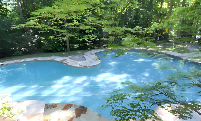 Berkeley Springs House | Autumn Wings - A Natural Retreat