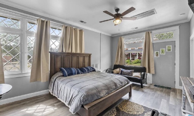 Arcadia House | AV Bungalows #9B